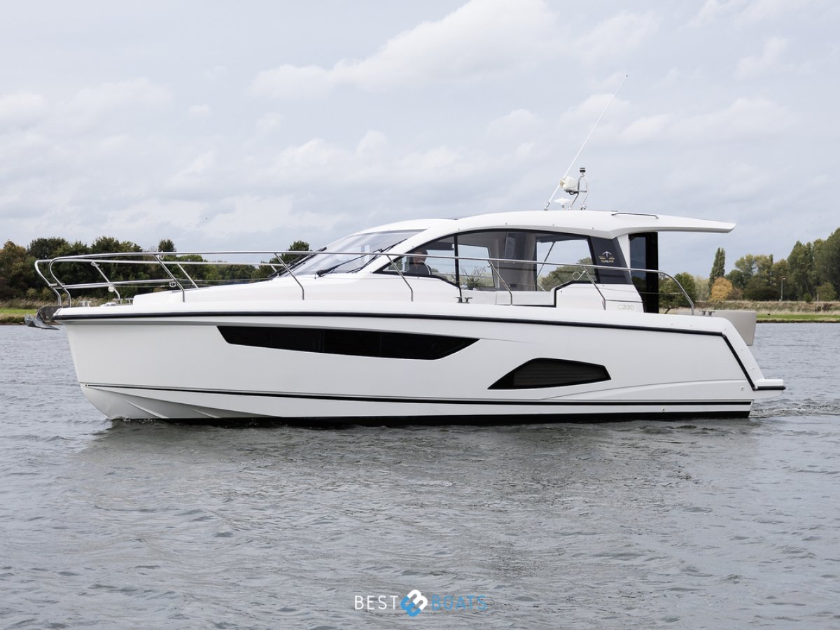 Sealine C330