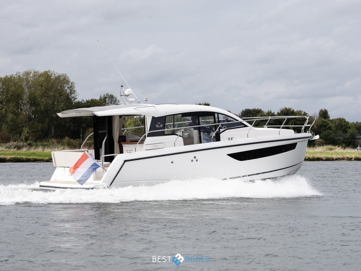 Sealine C330