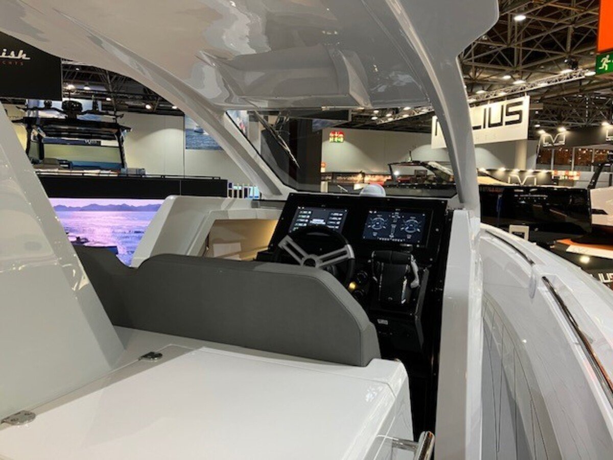 PIRELLI 35 DEMO 2025 - BRAND NEW - SPECIAL OFFER! 