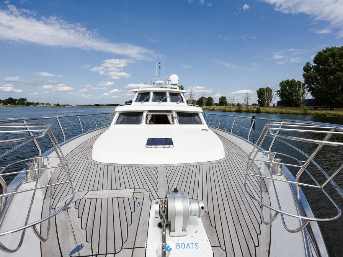 Van Den Hoven Exclusive 1600