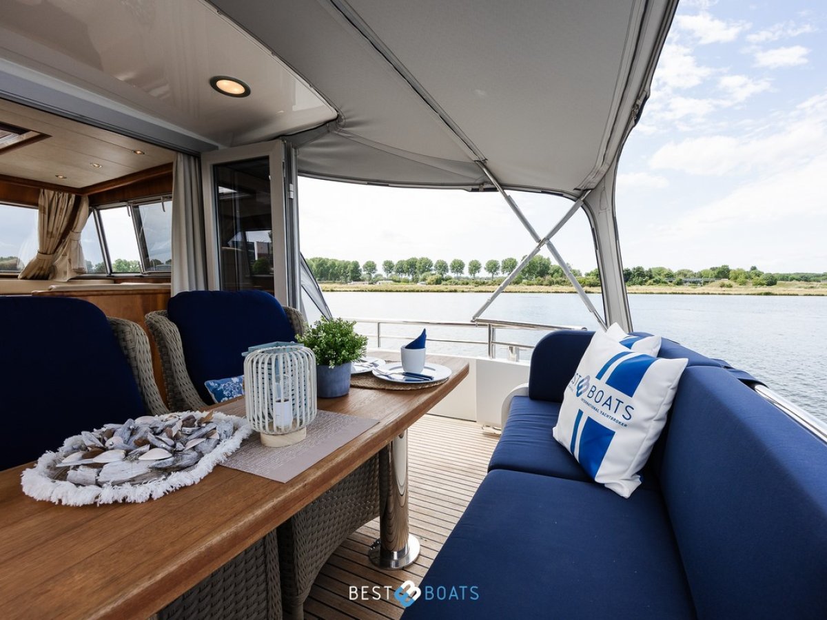 Van Den Hoven Exclusive 1600