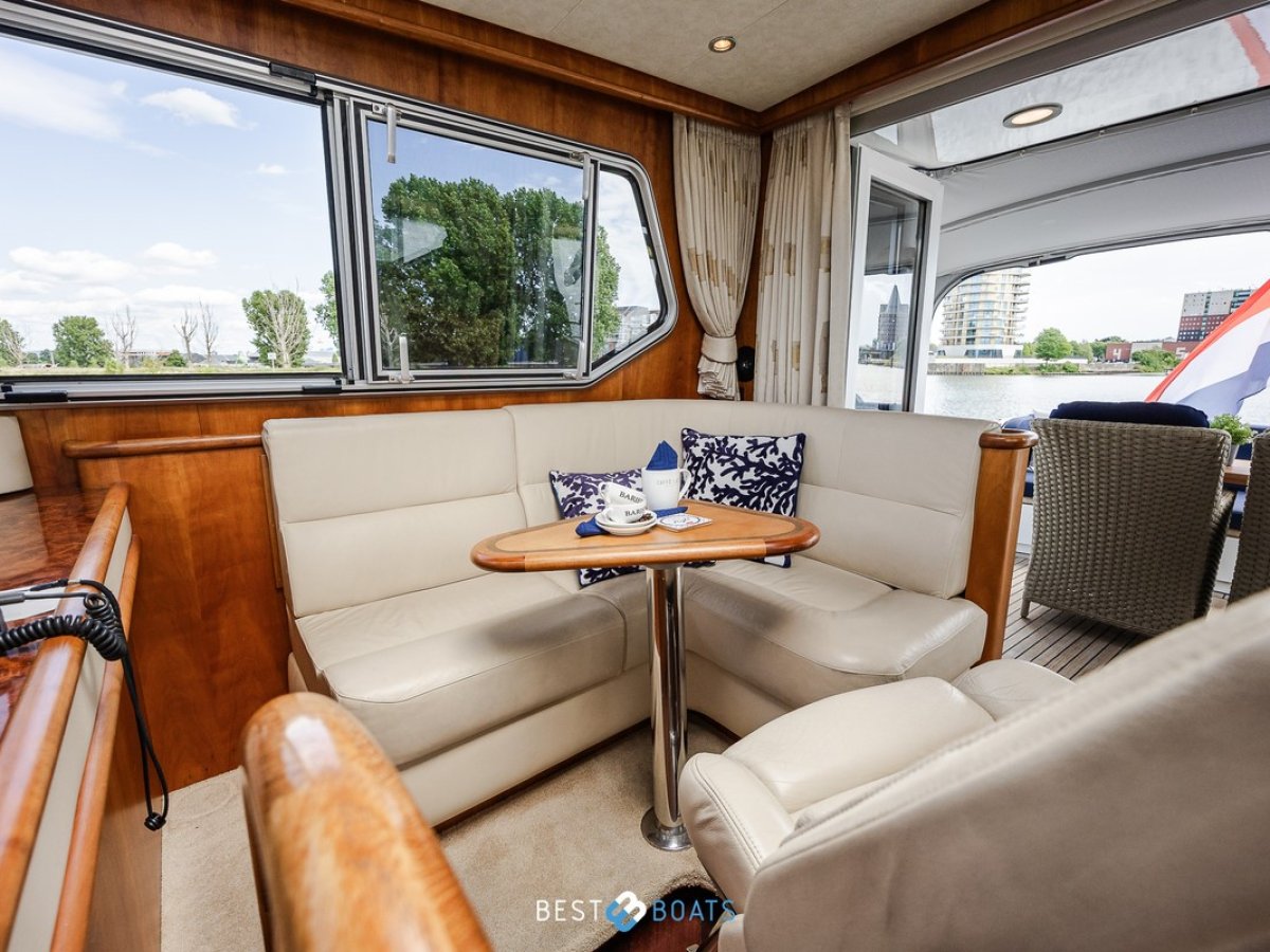 Van Den Hoven Exclusive 1600