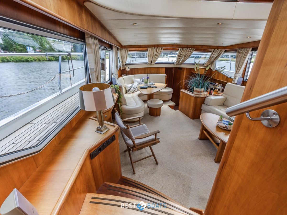 Van Den Hoven Exclusive 1600