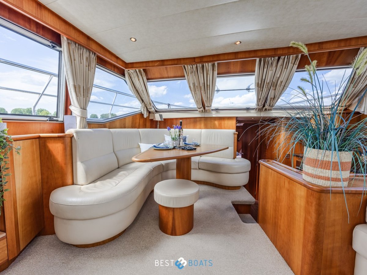 Van Den Hoven Exclusive 1600