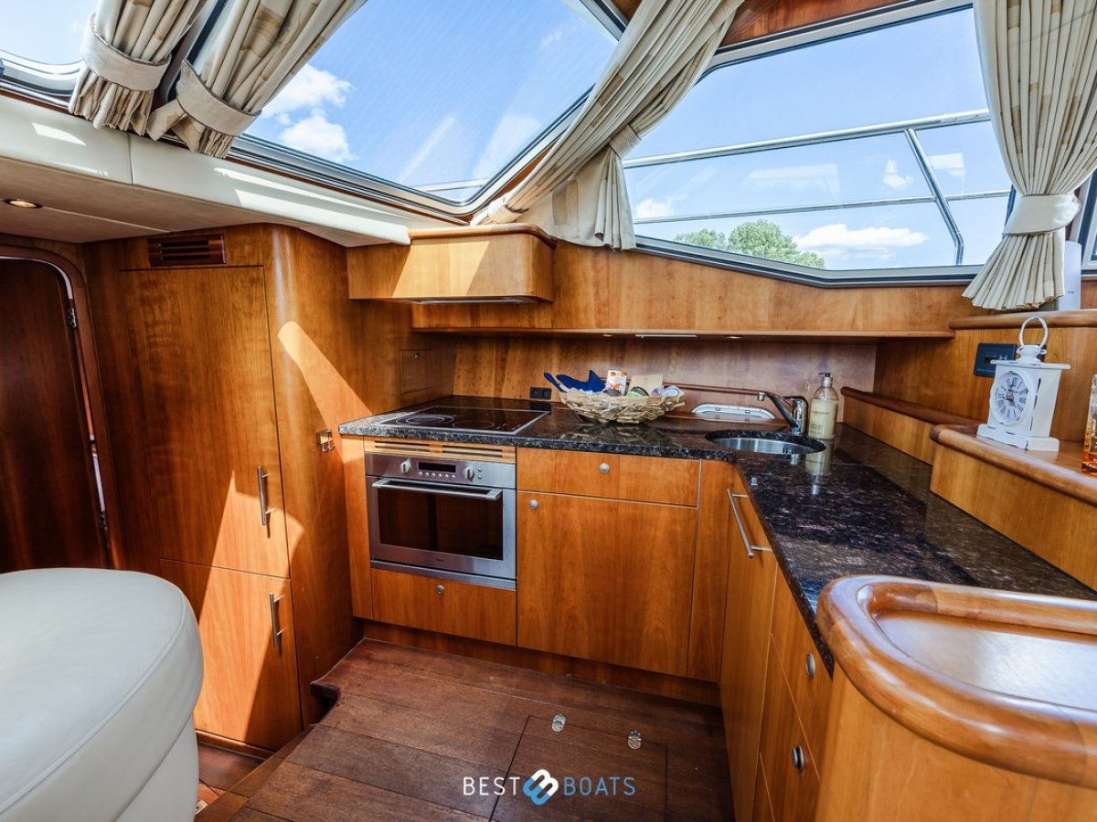 Van Den Hoven Exclusive 1600