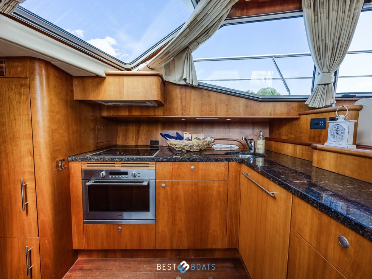 Van Den Hoven Exclusive 1600