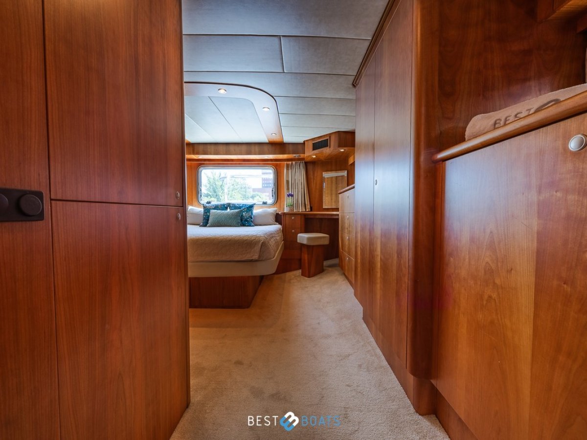 Van Den Hoven Exclusive 1600