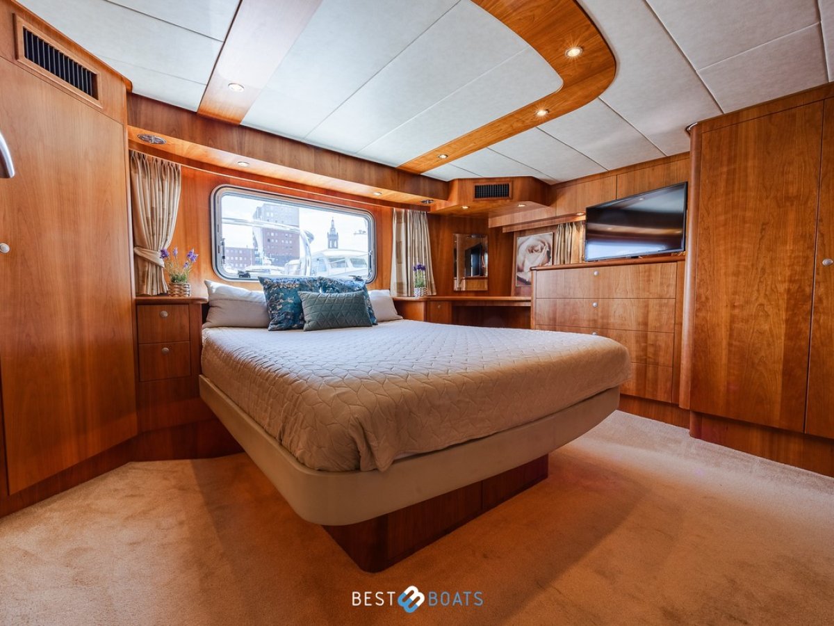 Van Den Hoven Exclusive 1600