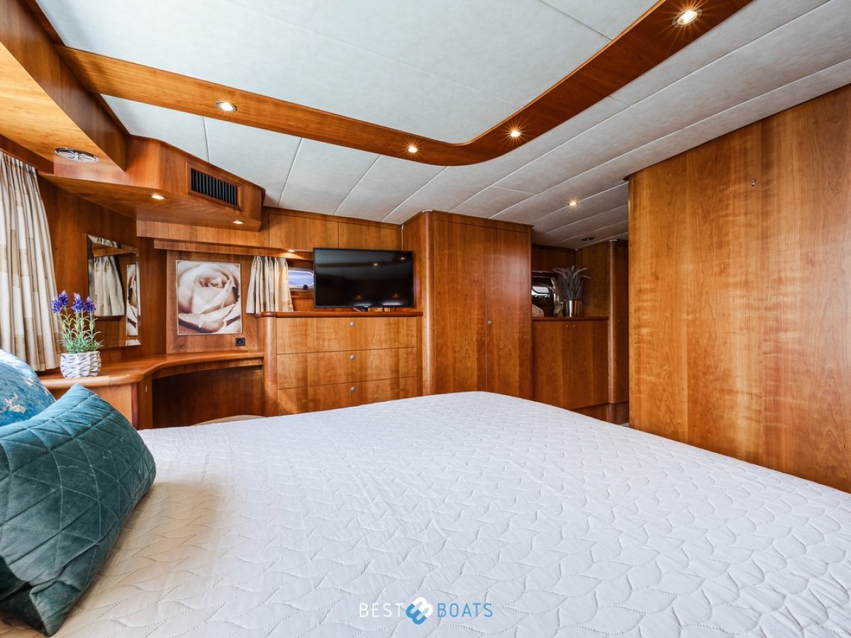 Van Den Hoven Exclusive 1600