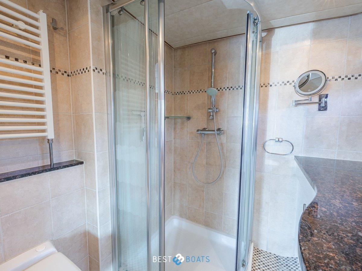 Van Den Hoven Exclusive 1600