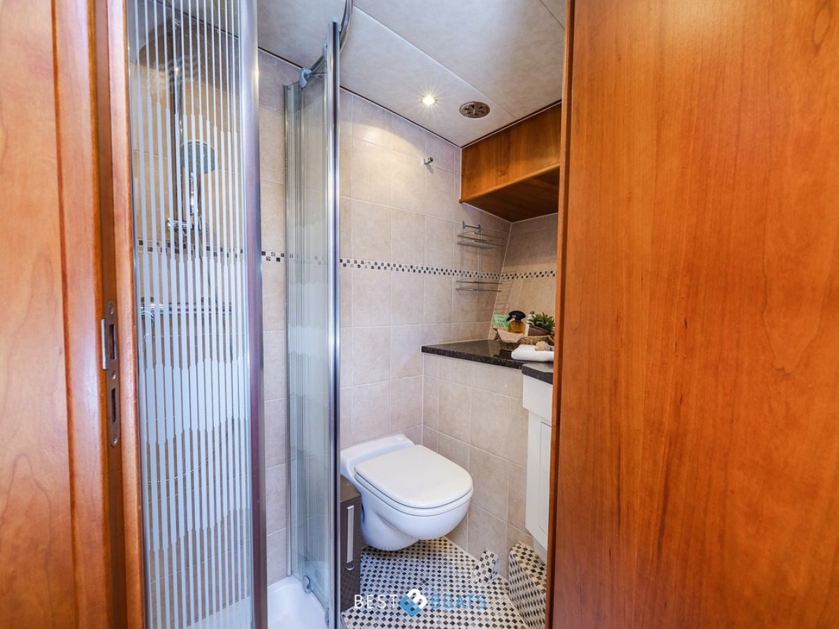 Van Den Hoven Exclusive 1600