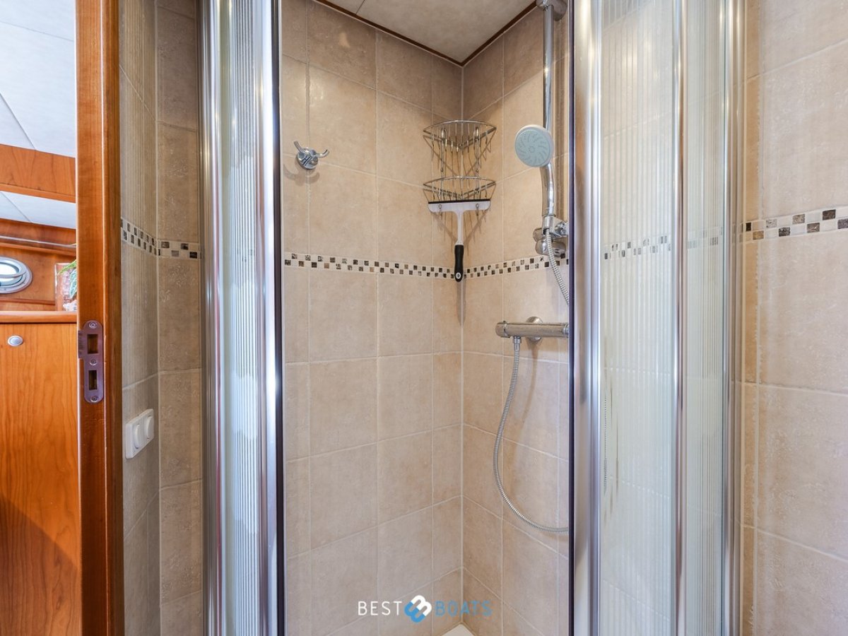 Van Den Hoven Exclusive 1600