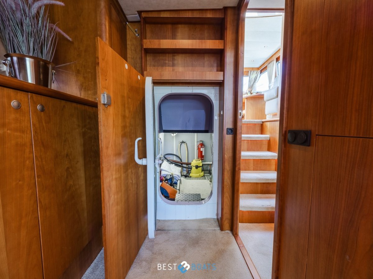 Van Den Hoven Exclusive 1600