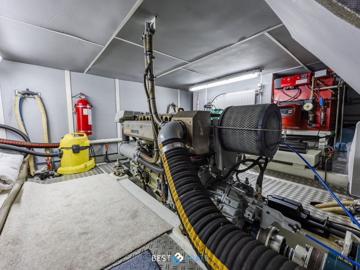 Van Den Hoven Exclusive 1600