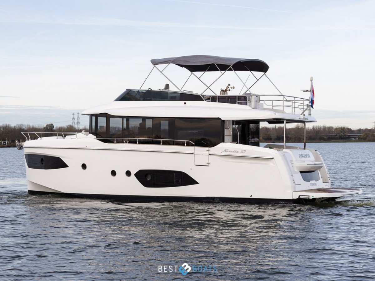 Absolute Navetta 52