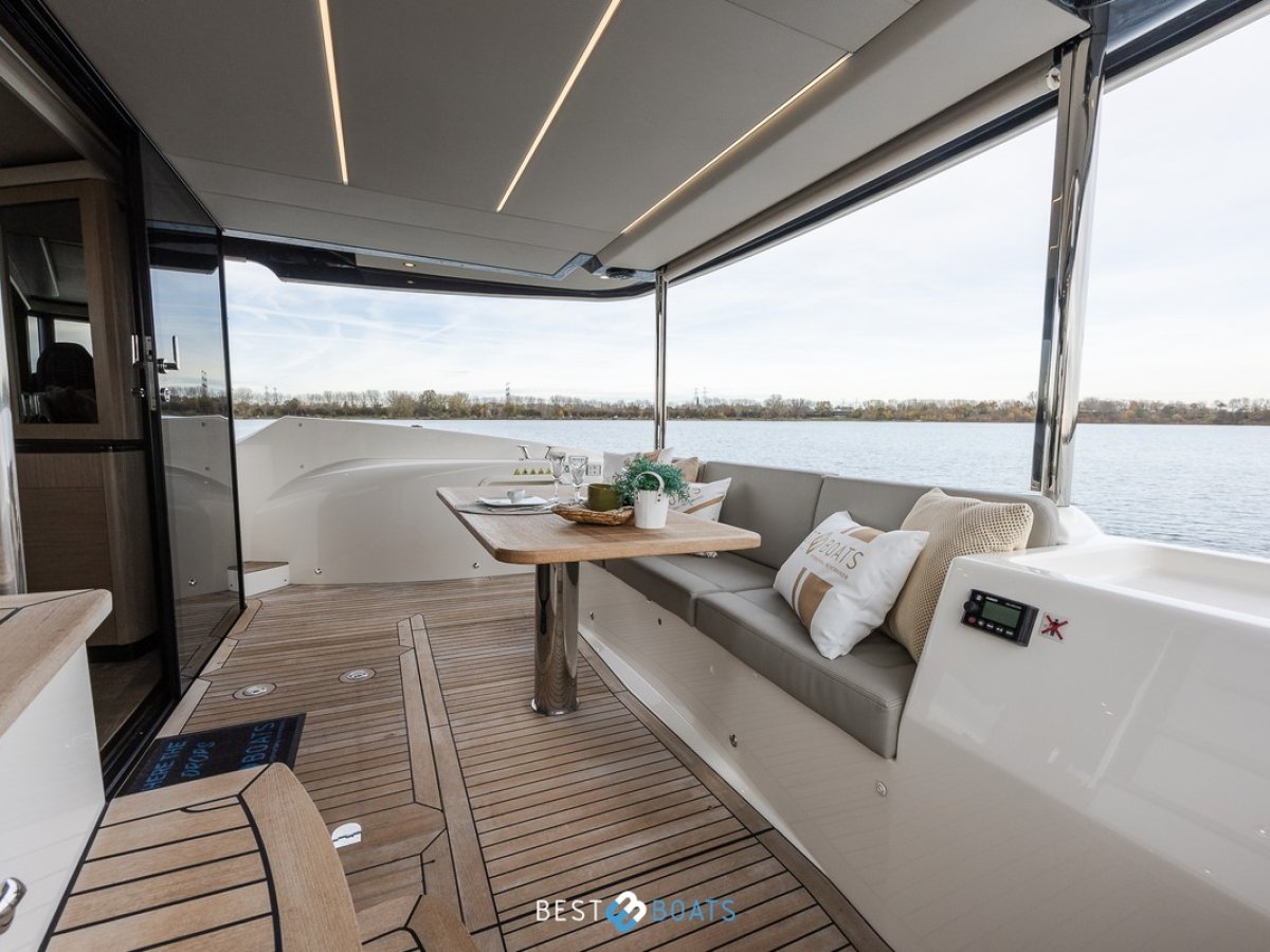 Absolute Navetta 52