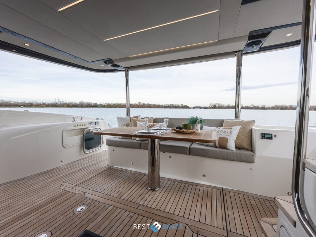 Absolute Navetta 52