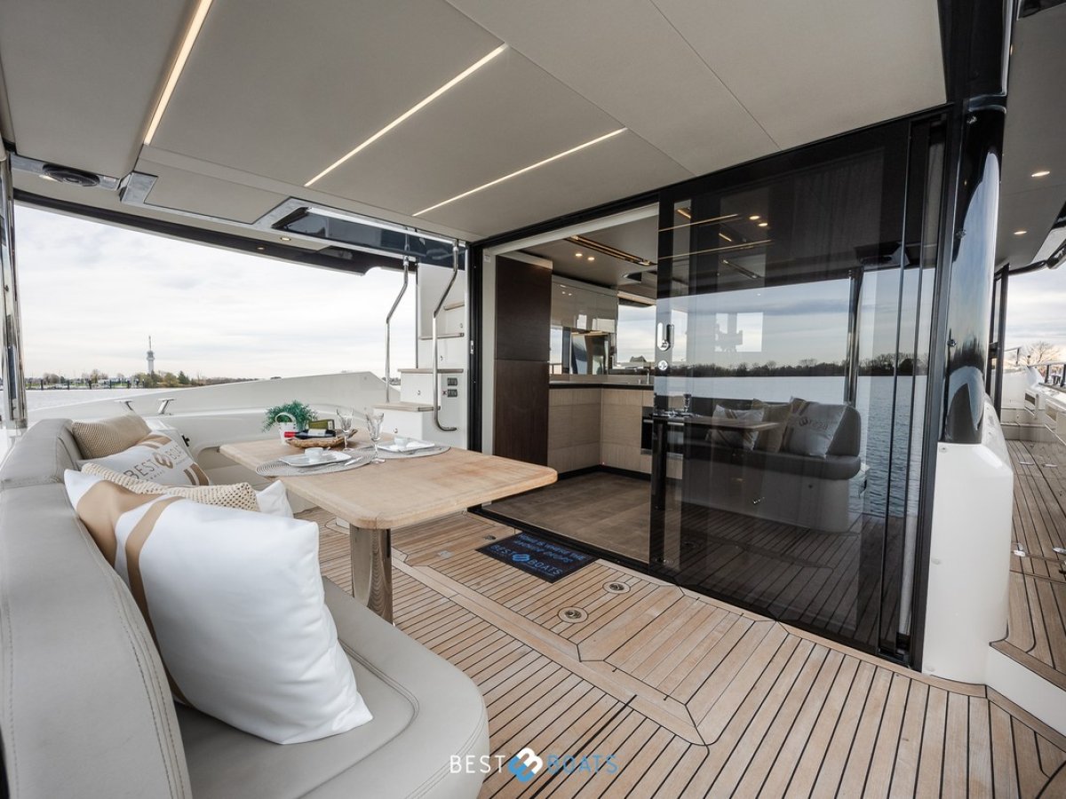 Absolute Navetta 52