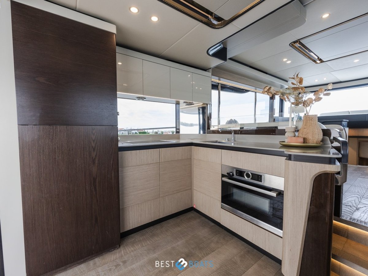 Absolute Navetta 52