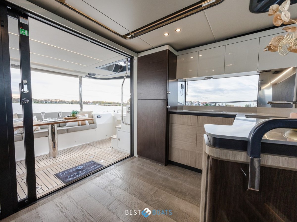 Absolute Navetta 52