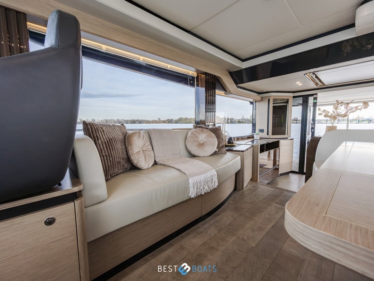 Absolute Navetta 52