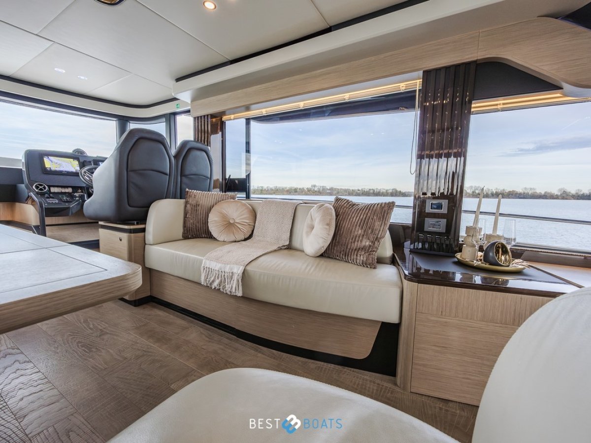 Absolute Navetta 52