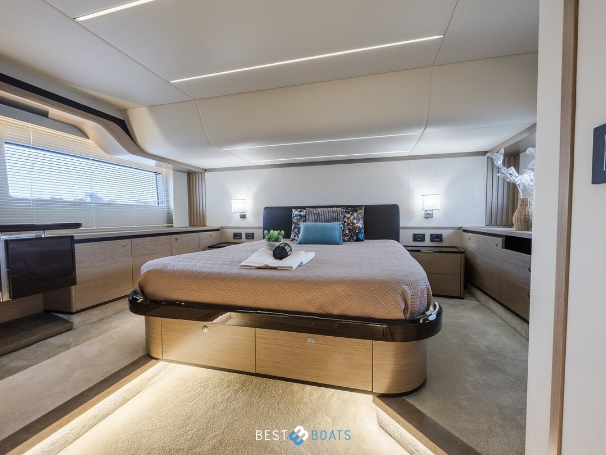 Absolute Navetta 52