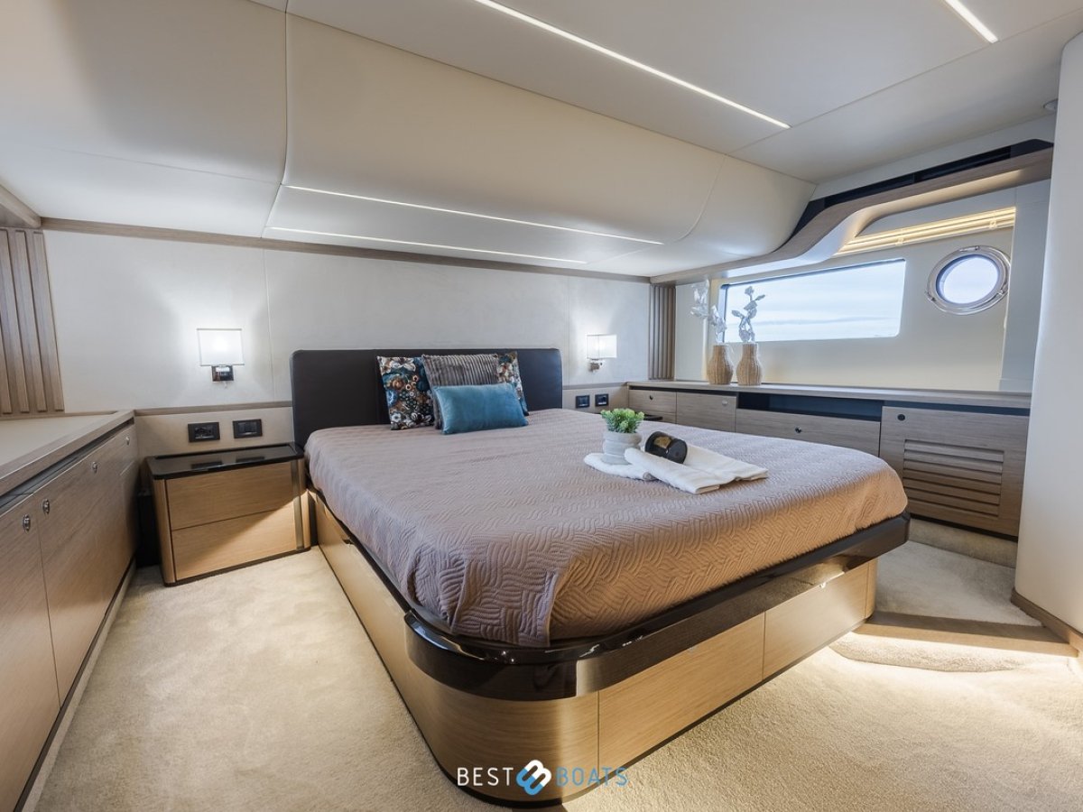 Absolute Navetta 52