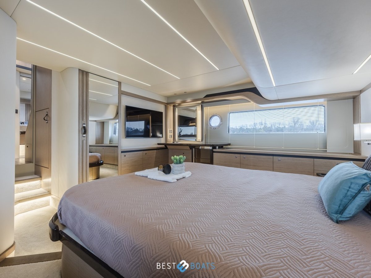 Absolute Navetta 52