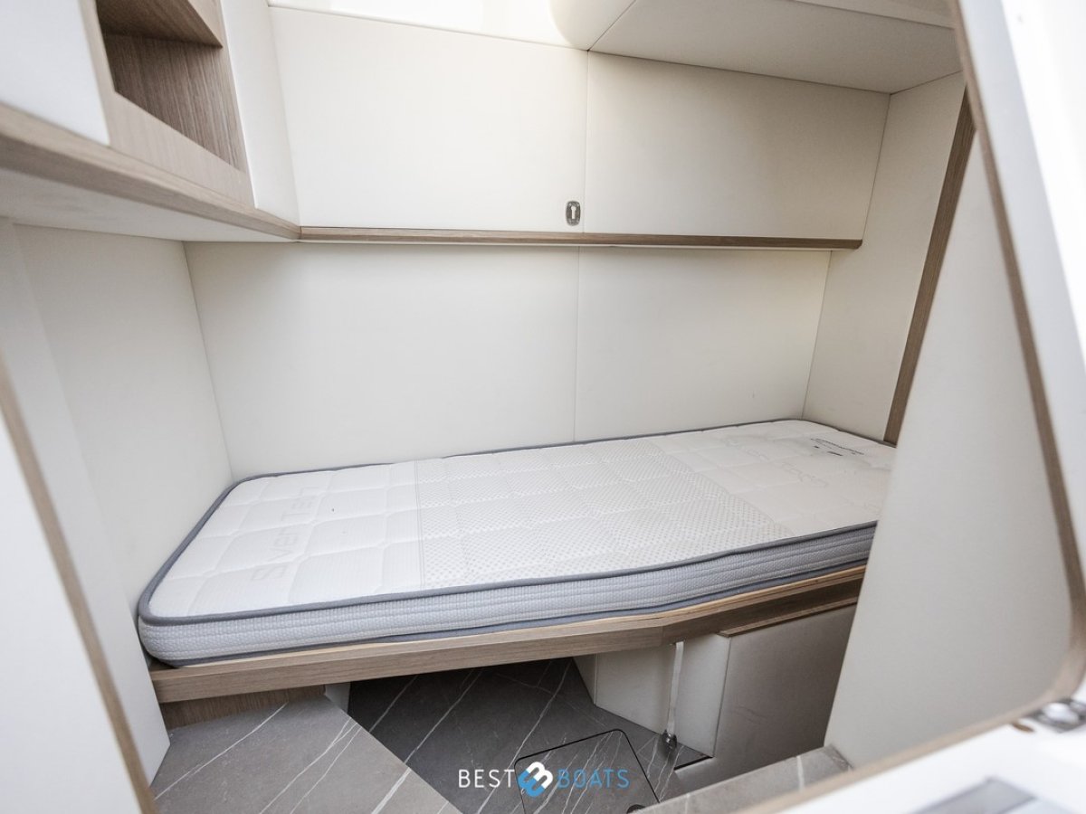 Absolute Navetta 52