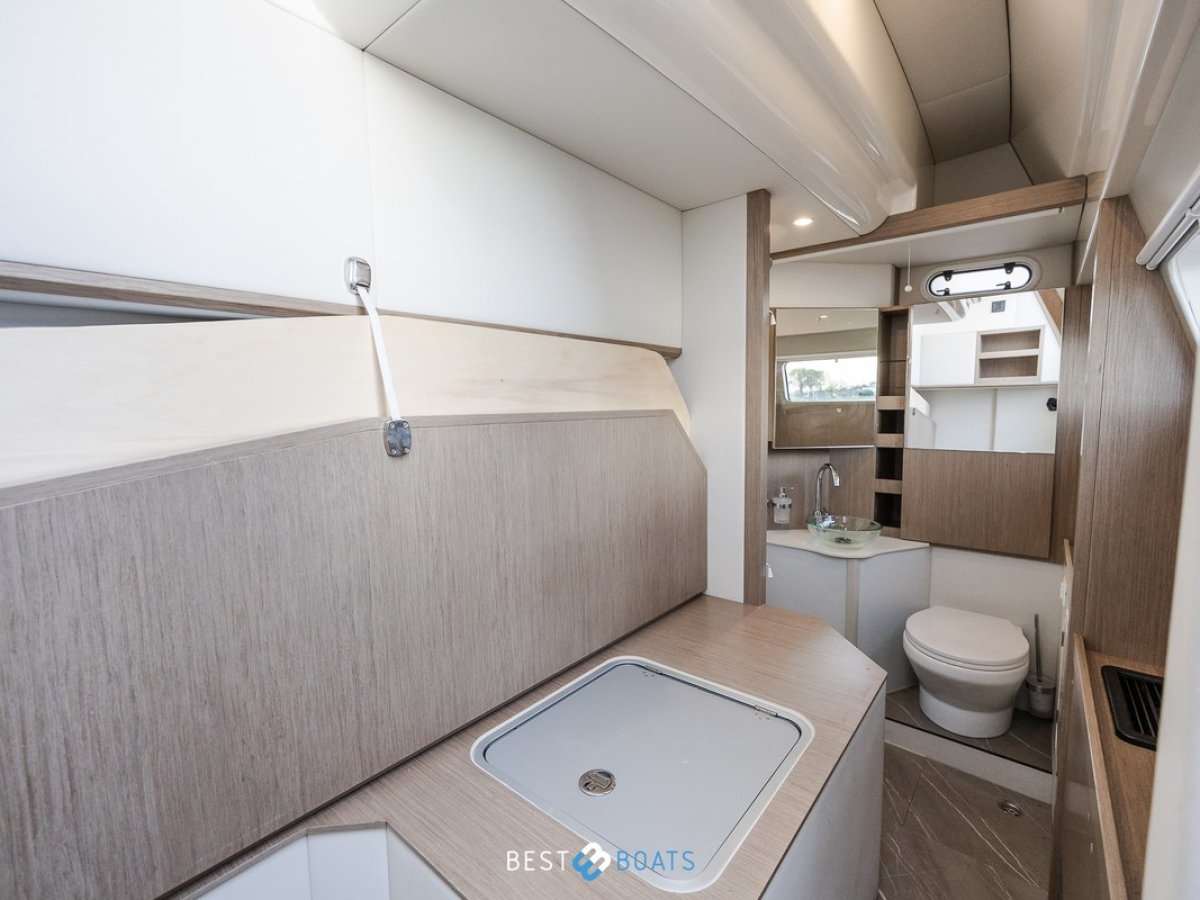Absolute Navetta 52