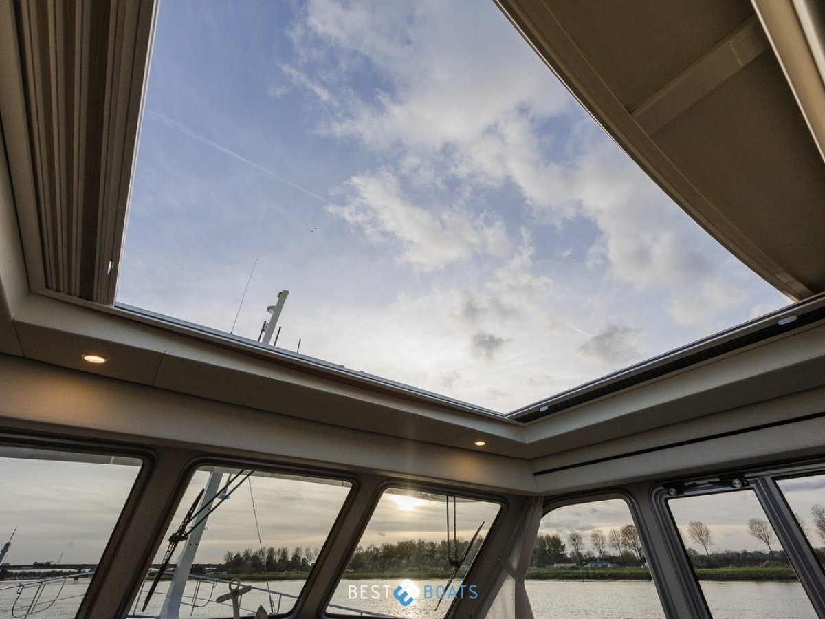 Linssen Grand Sturdy 470 Wheelhouse