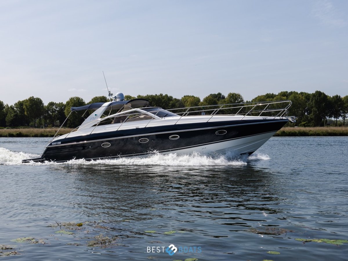 Princess Yachts V 42