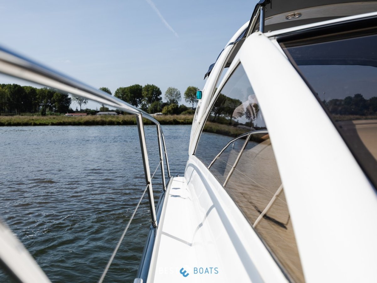 Princess Yachts V 42