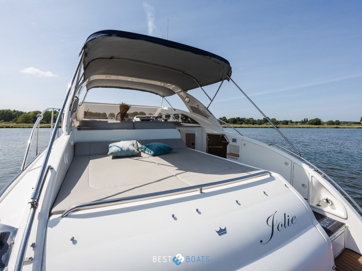 Princess Yachts V 42