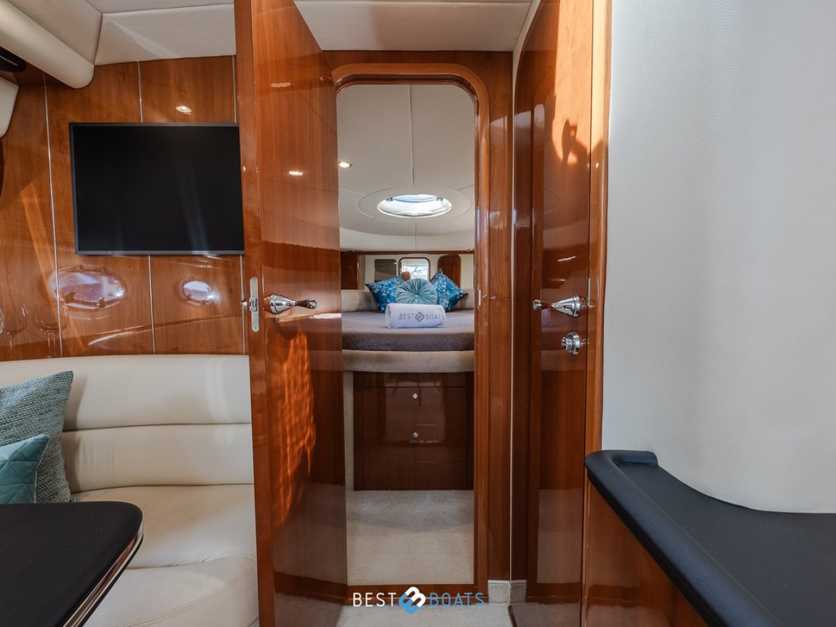 Princess Yachts V 42