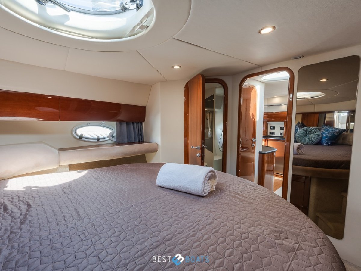 Princess Yachts V 42