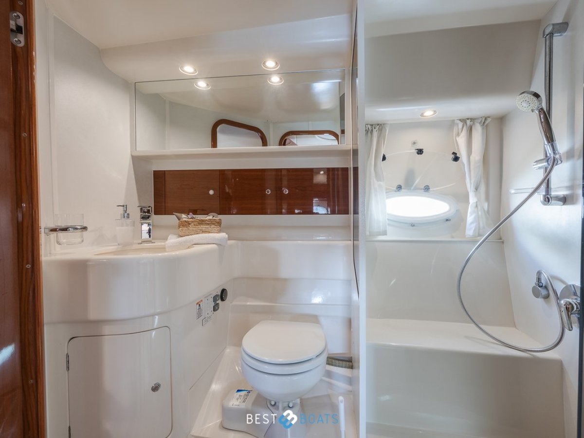 Princess Yachts V 42