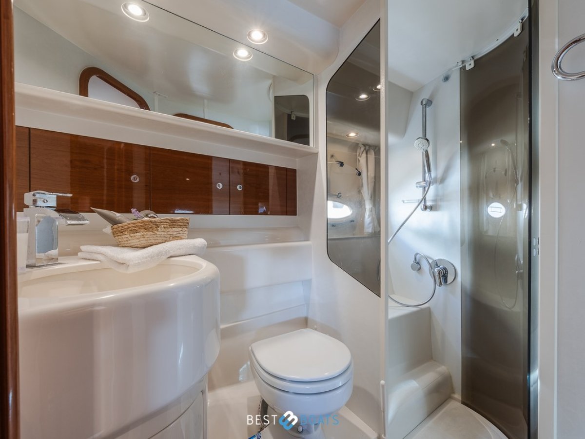 Princess Yachts V 42