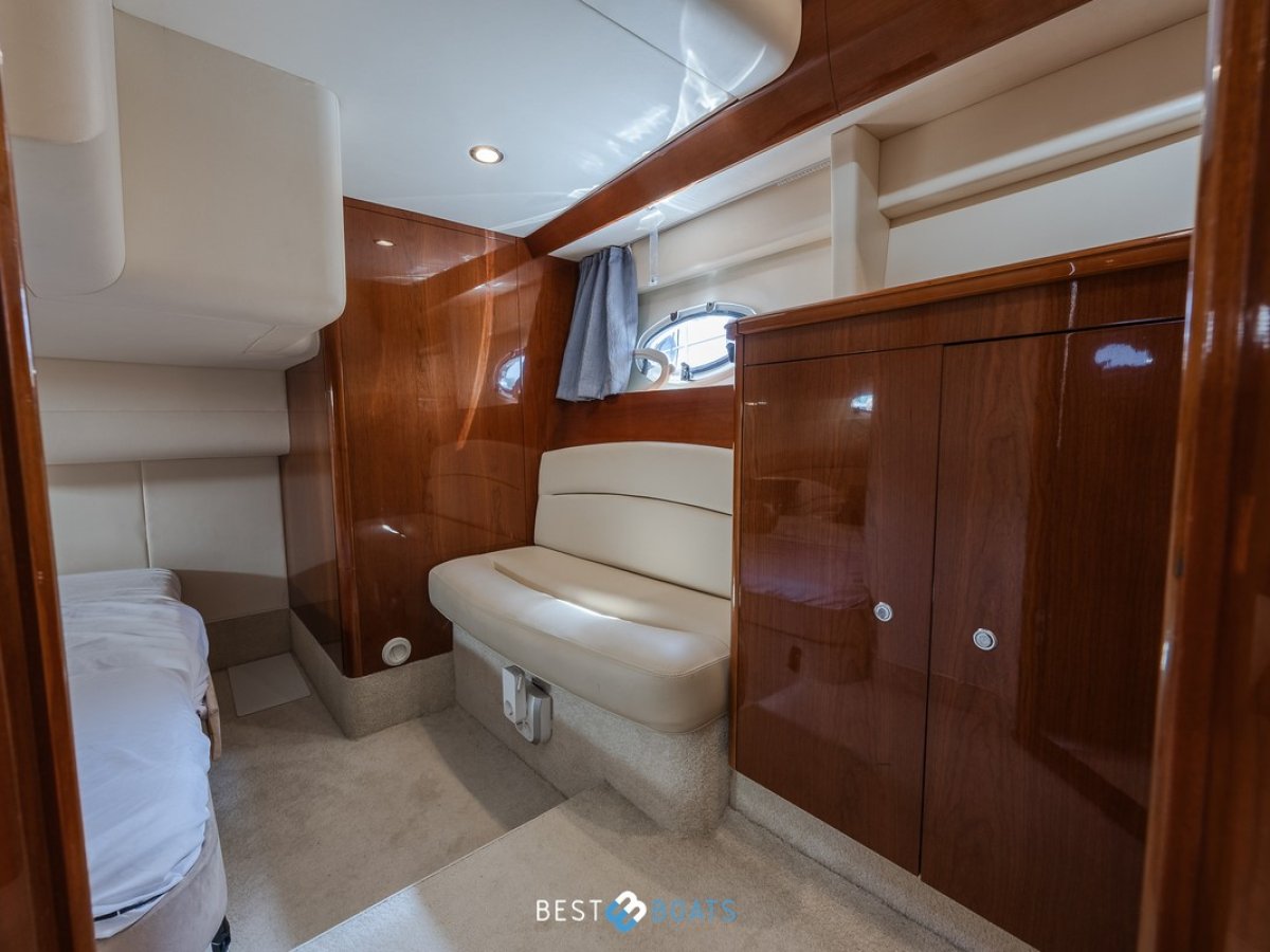 Princess Yachts V 42