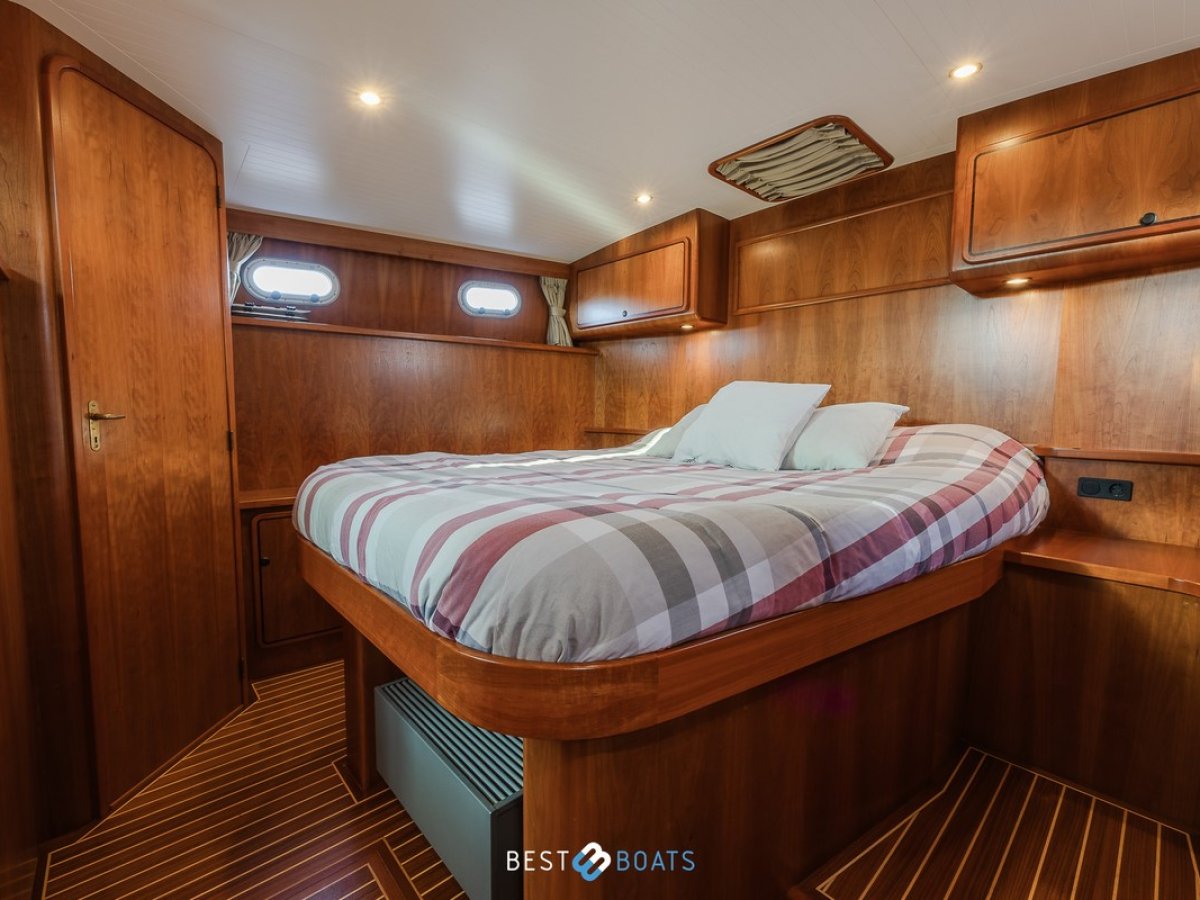 Linssen Grand Sturdy 410 Ac Gold