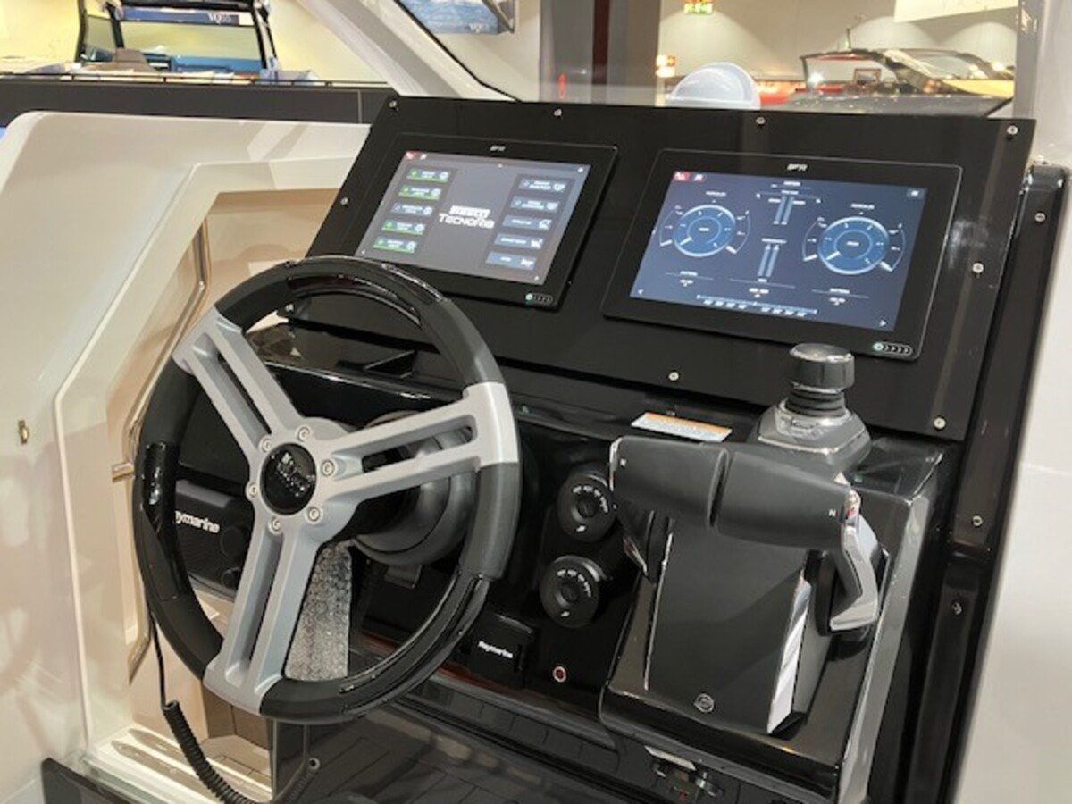 Pirelli 35 Demo 2025 - Brand New - Special Offer