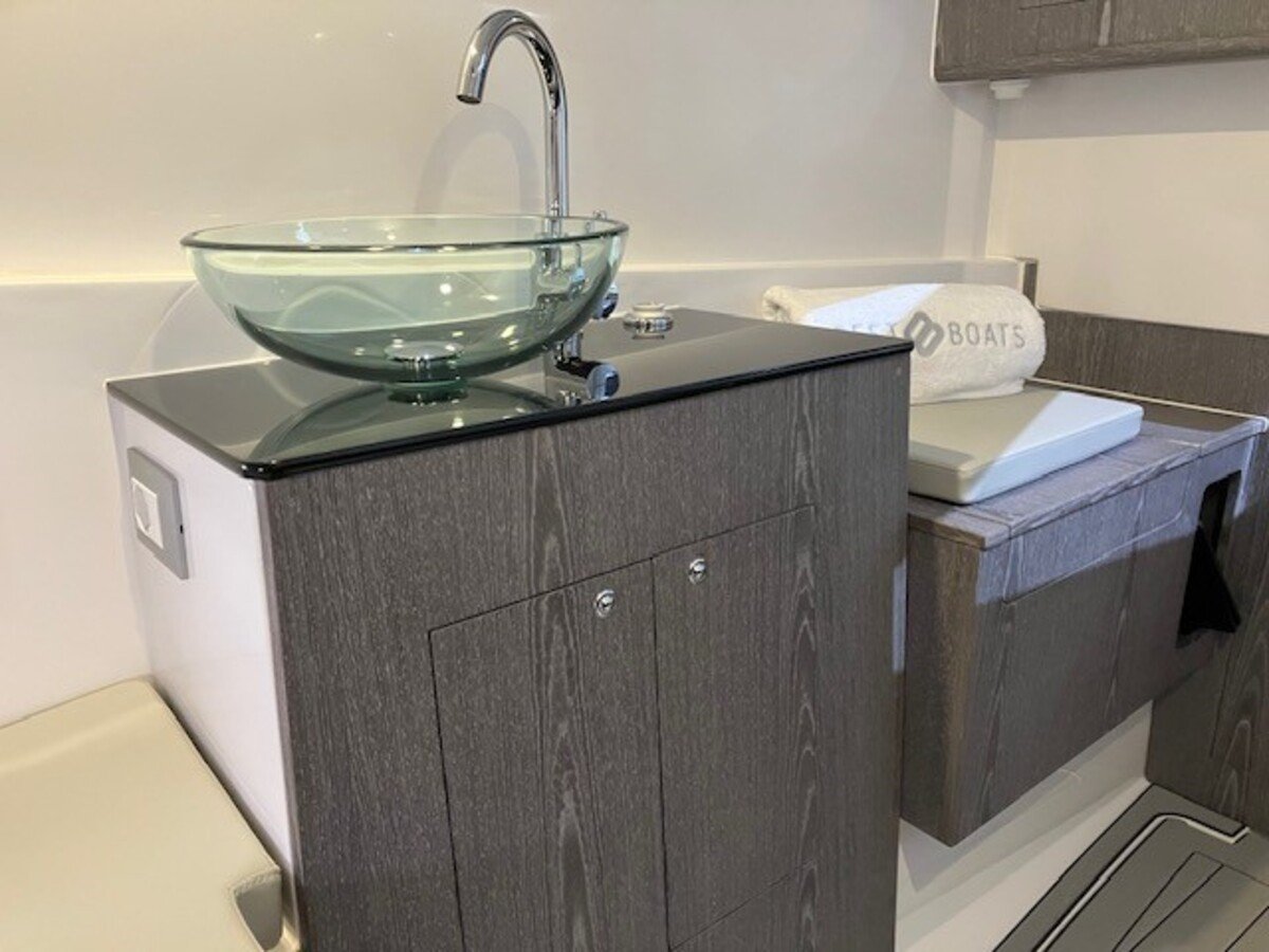 Pirelli 35 Demo 2025 - Brand New - Special Offer