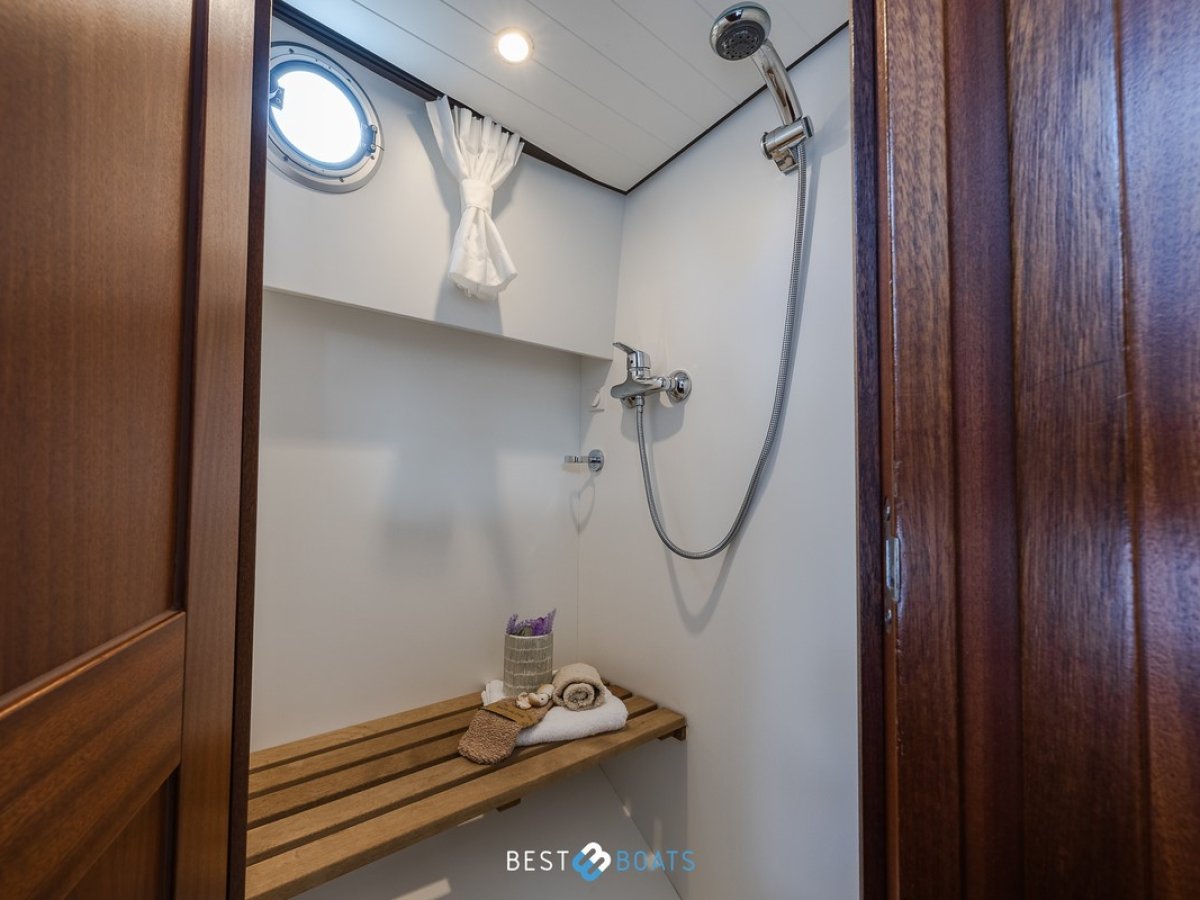 Linssen Classic Sturdy 32 Ac