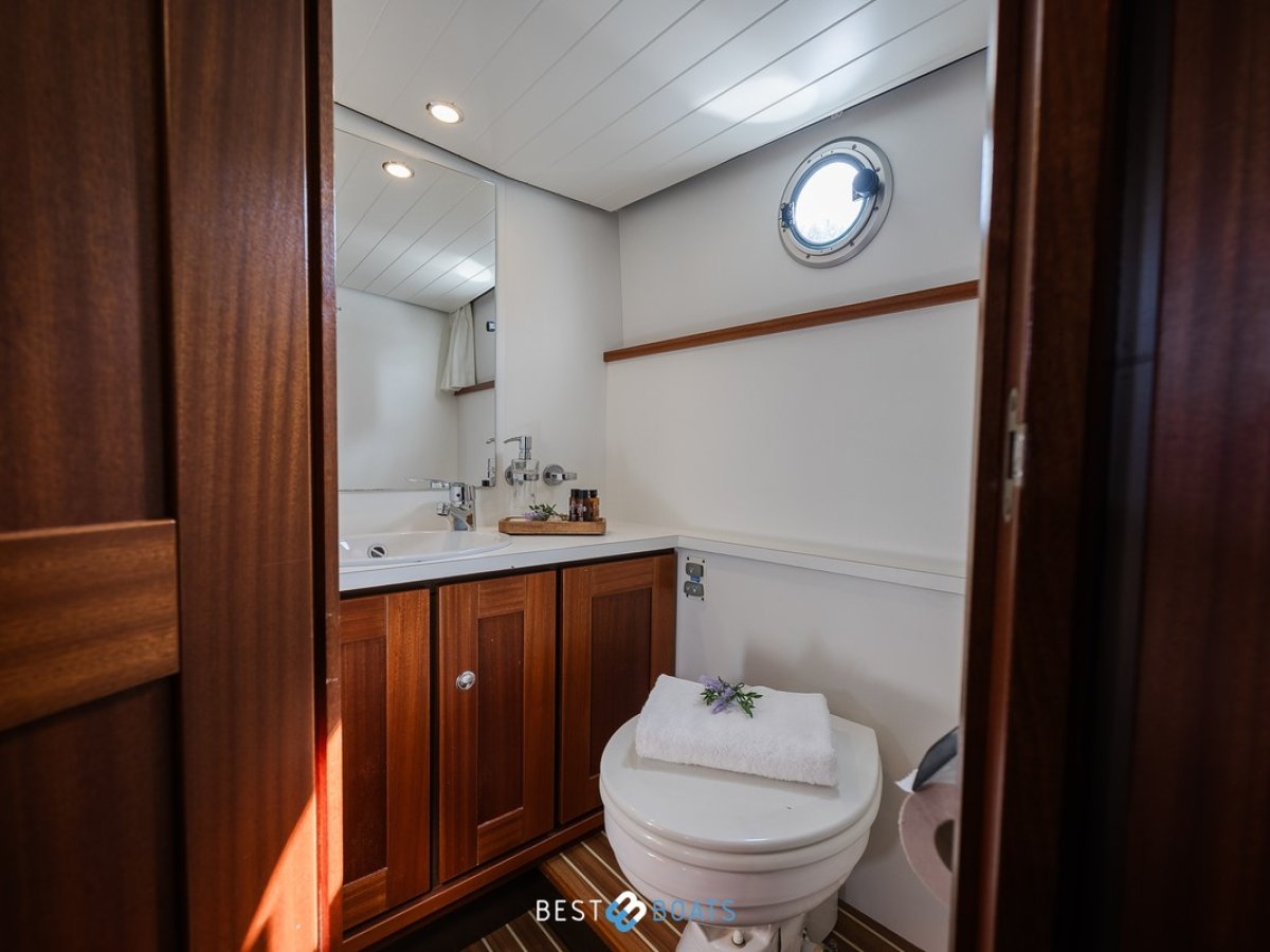 Linssen Classic Sturdy 32 Ac