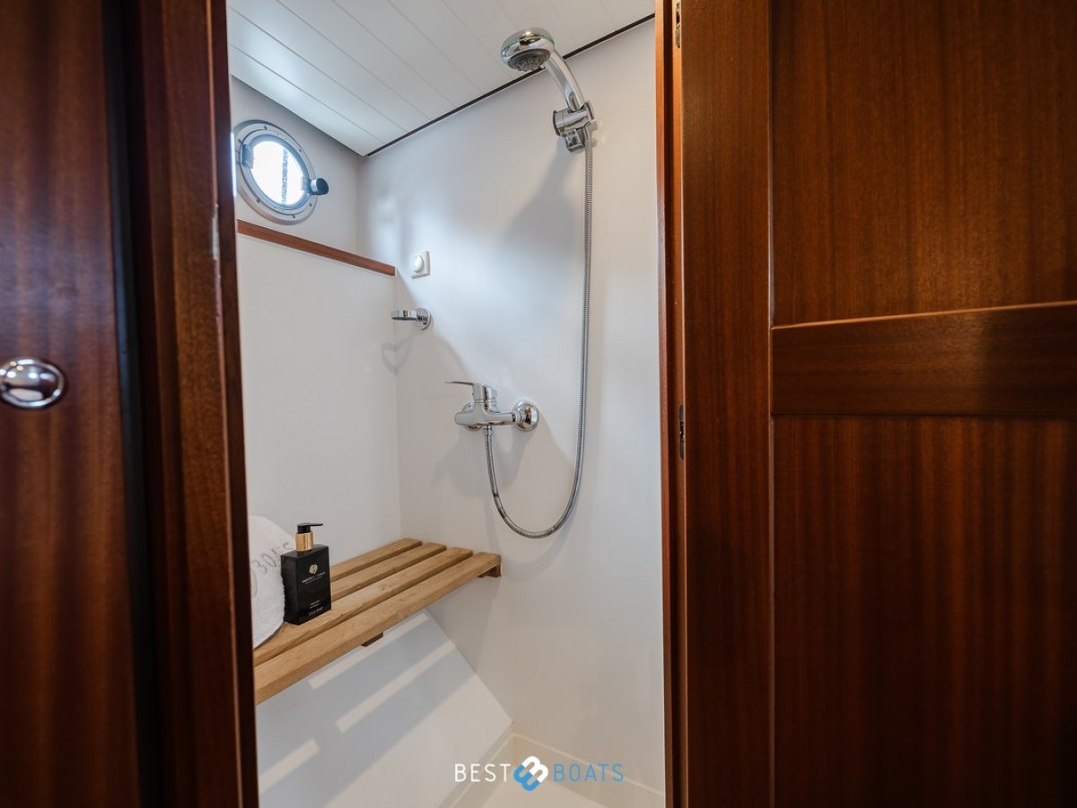 Linssen Classic Sturdy 32 Ac